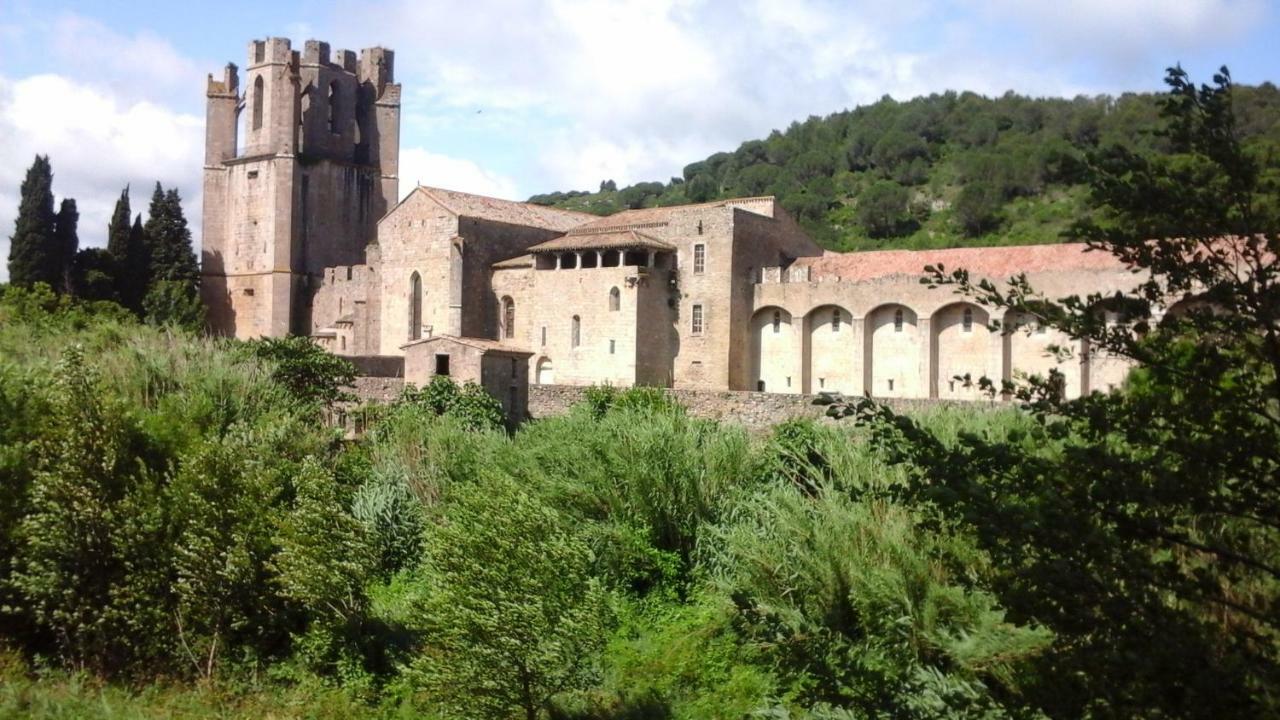 Maison De Caractere Face A L Abbaye De Lagrasse Villa Eksteriør billede